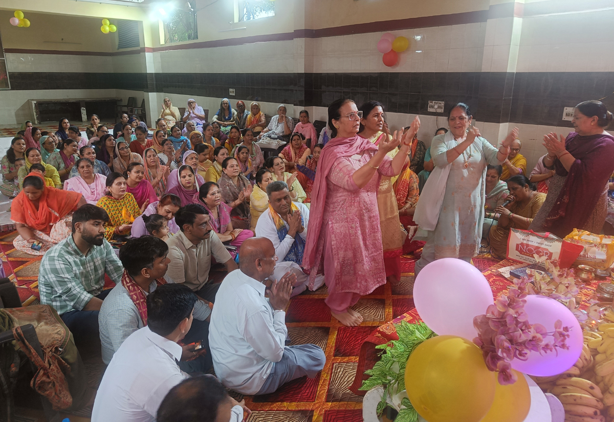 The pandal of Shri Ganesh Mahotsav was decorated at Shri Harimandar, Phase 5, Mohali.
